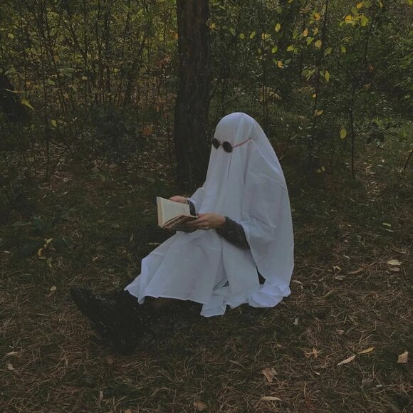 Meet your Posher, Monica - Picture 1 of 1